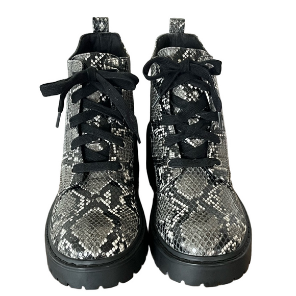 Skechers Snake Print Chunky Combat Boots Size 8 - Picture 1 of 11